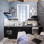 Iron Cube Apartman Karlovy Vary