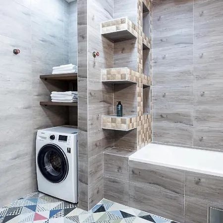 Apartment Iron Cube *