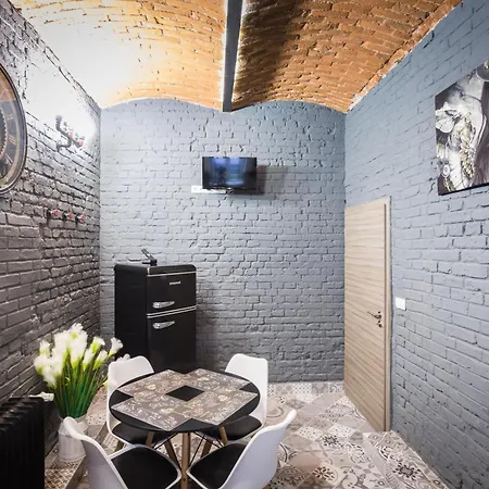 Iron Cube Appartement