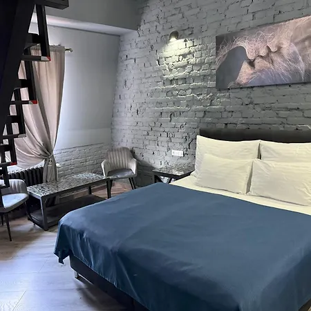 Apartament Iron Cube *