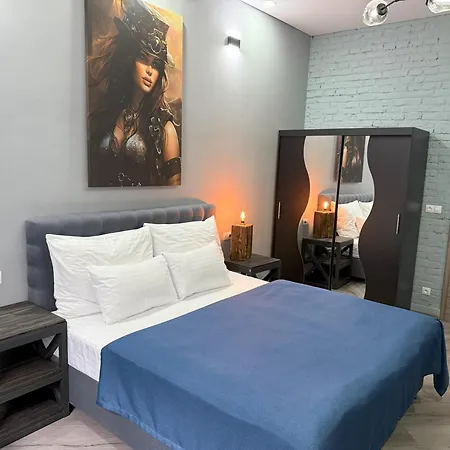 Iron Cube Apartment *