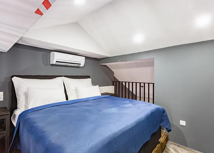 Iron Cube * Karlsbad